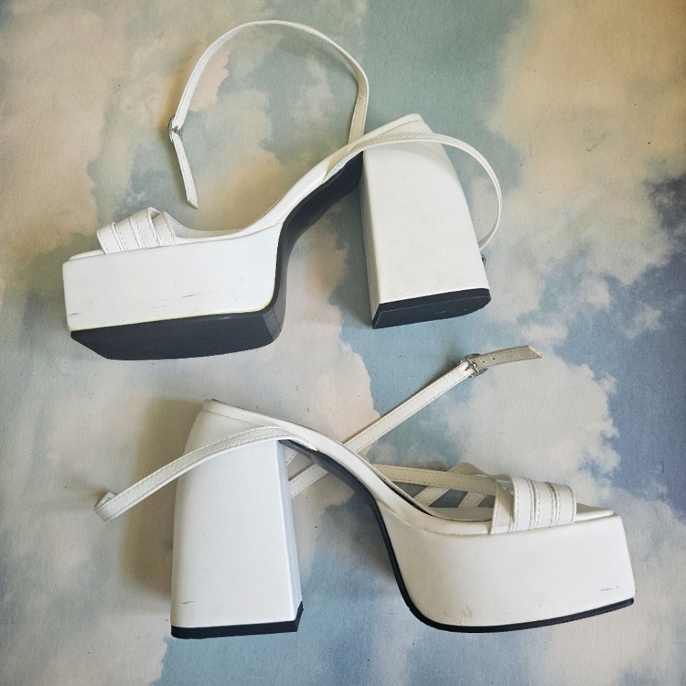White Platform Strappy Sandals Naked Wolfe Look A Like - Picture 2 of 16
